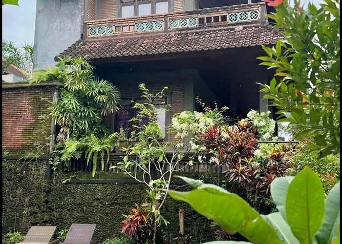 Mari Guesthouse, Vacation With Pool In Ubud, Bali Casa de Férias