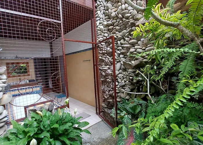 Mari Guesthouse, Vacation With Pool In Ubud, Bali Casa de Férias *