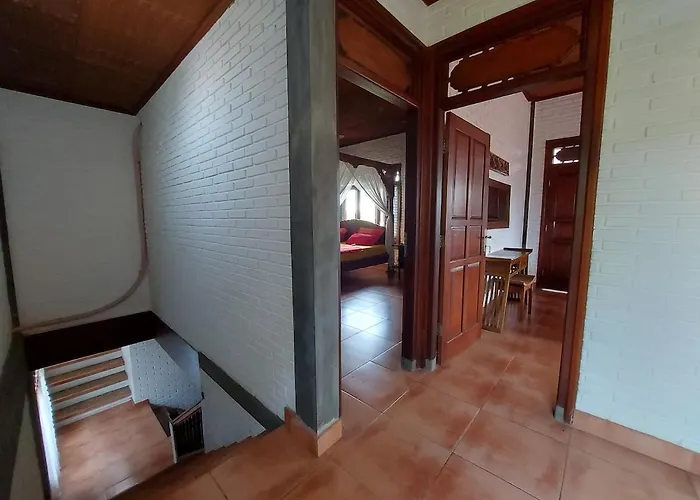 Mari Guesthouse, Vacation With Pool In Ubud, Bali Casa de Férias *