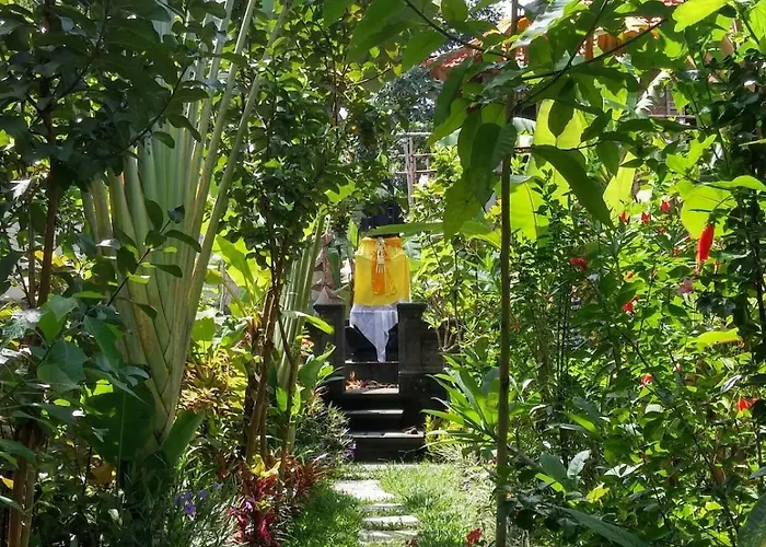 Mari Guesthouse, Vacation With Pool In Ubud, Bali *