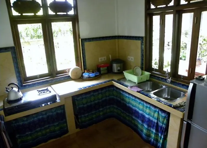 Mari Guesthouse, Vacation With Pool In Ubud, Bali Casa de Férias *